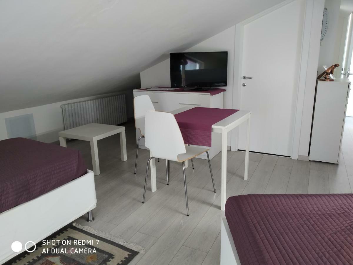 B&B Residenza Leonardo Falconara Marittima Eksteriør bilde